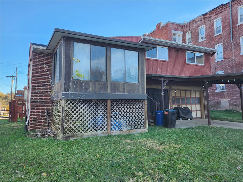 601 Francis Court — photo 1