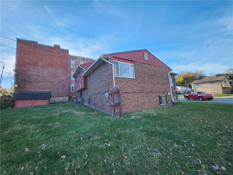 601 Francis Court — photo 2
