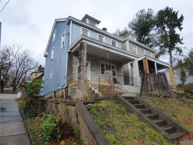 304 Lorenz Ave — photo 2
