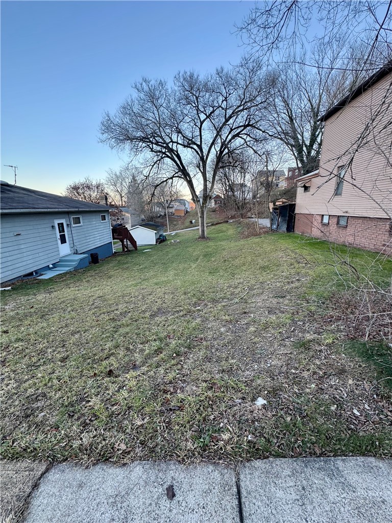 208 Whittier St — photo 3
