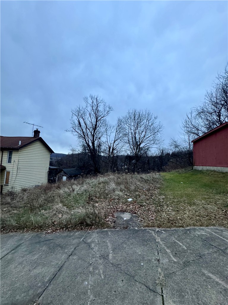 328 Oneida St — photo 3