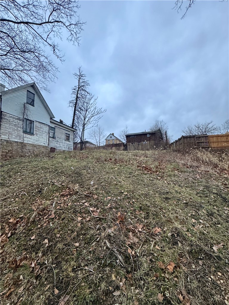646 Locust Ave — photo 3