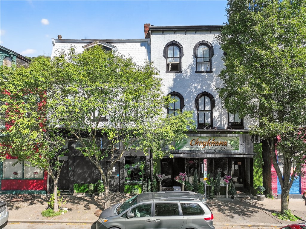 410 S Main St — photo 1