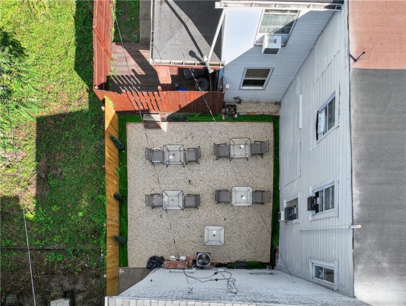 412 S Main St — photo 8