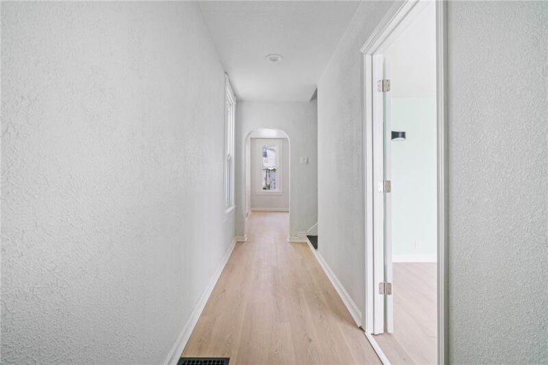 67 Ruth St — photo 2