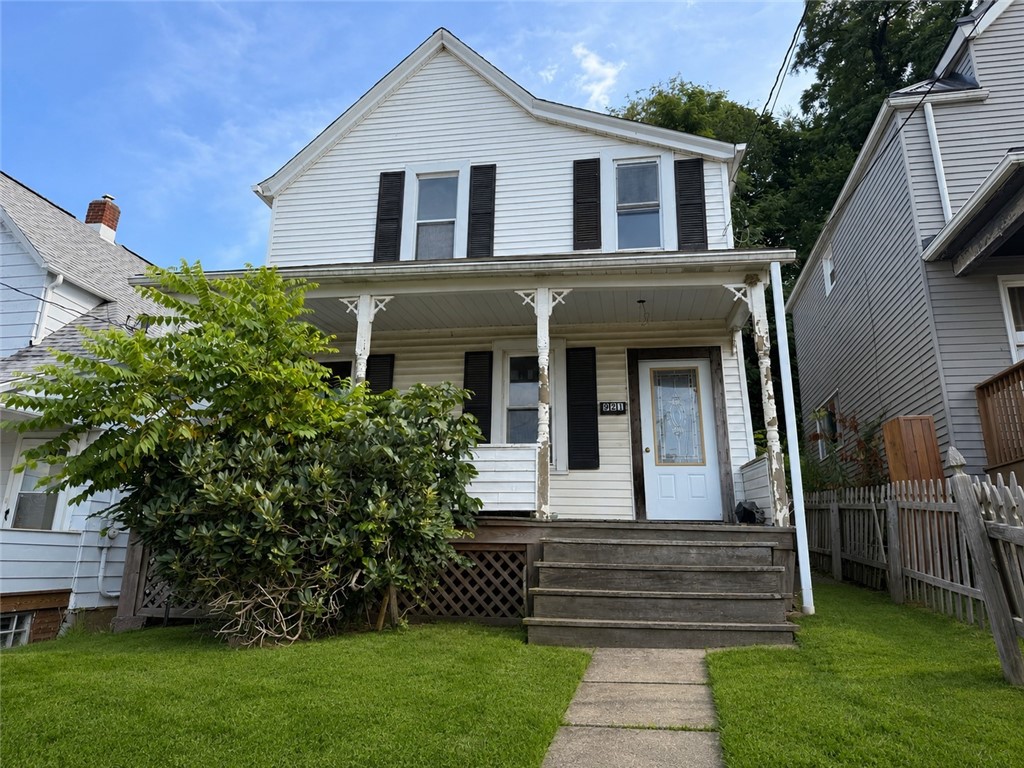 921 Crescent Ave — photo 1