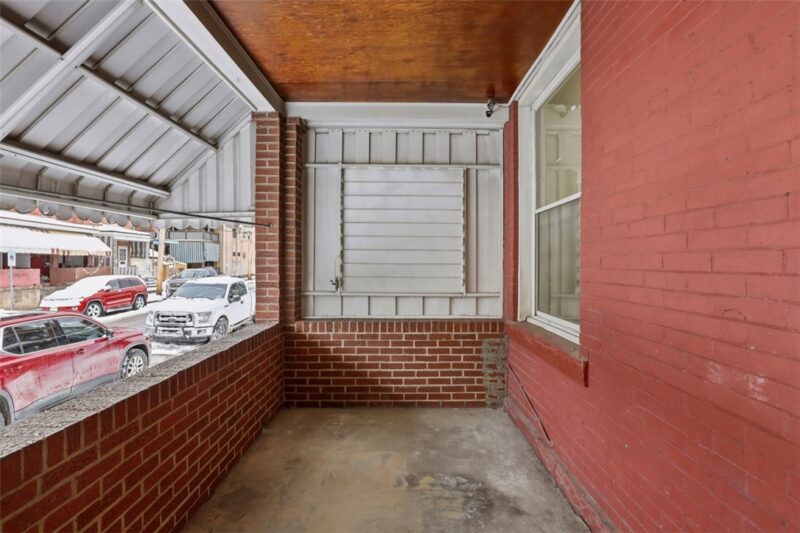 208 W Elizabeth St — photo 2