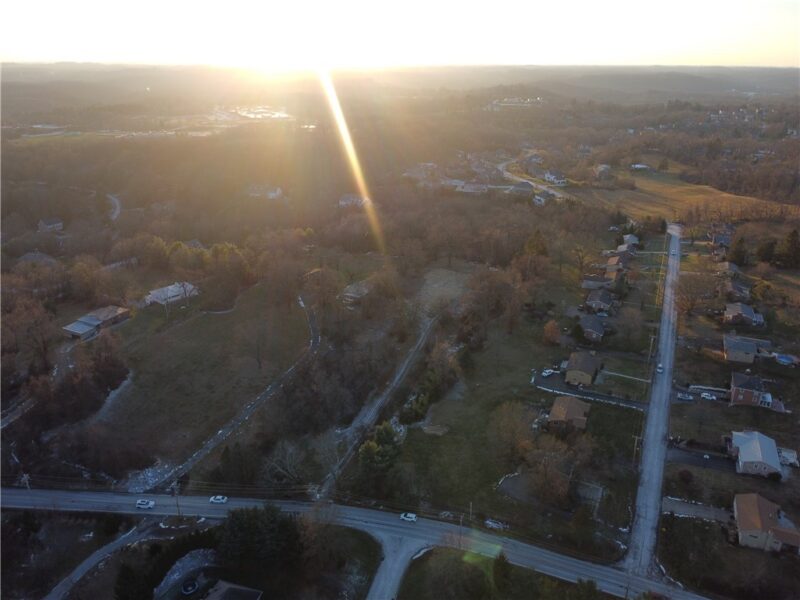 4625 Middle Rd — photo 2