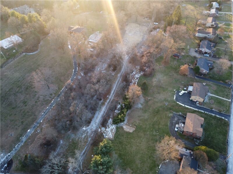 4625 Middle Rd — photo 3