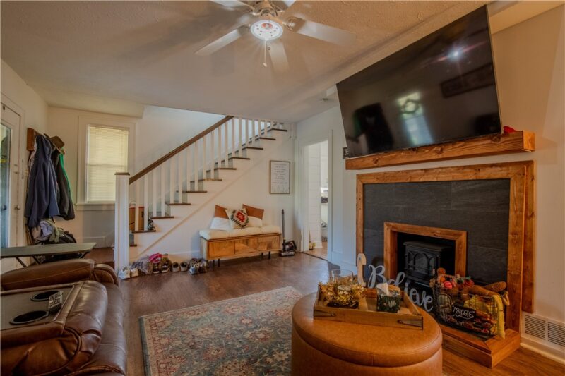 327 N Eighty Eight Rd — photo 5