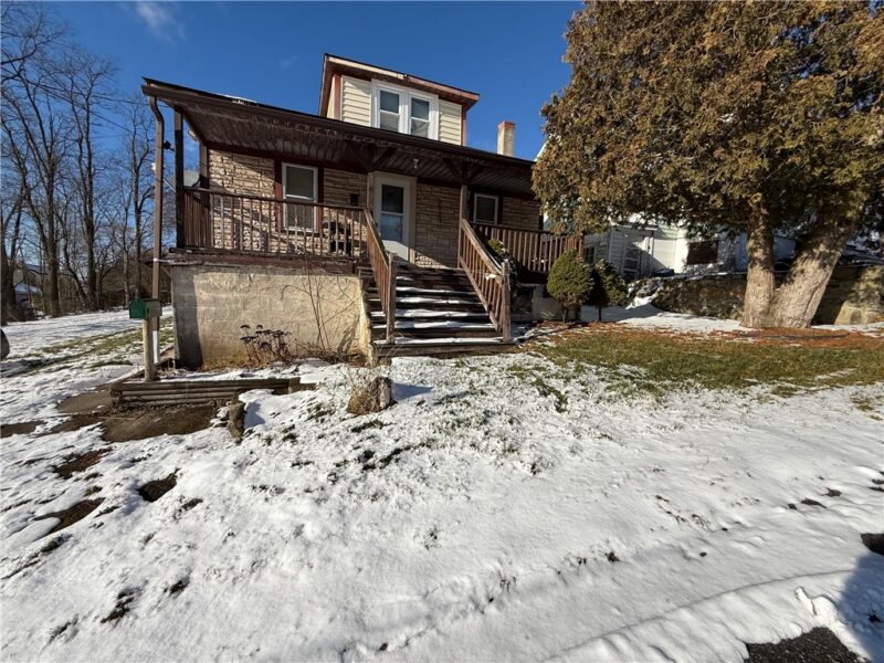 922 Carbon Ave — photo 2