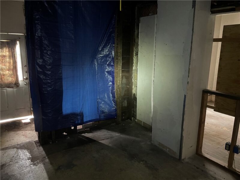 419 Robinson St — photo 3