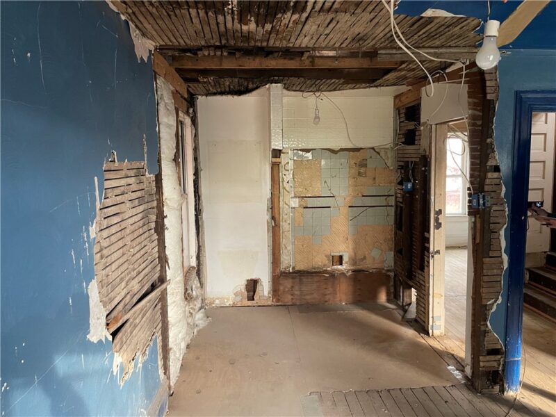419 Robinson St — photo 5
