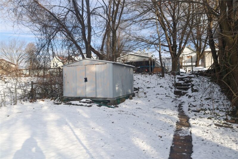 635 Large Ave — photo 2