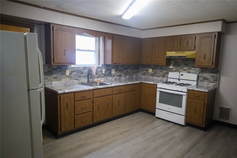 635 Large Ave — photo 5