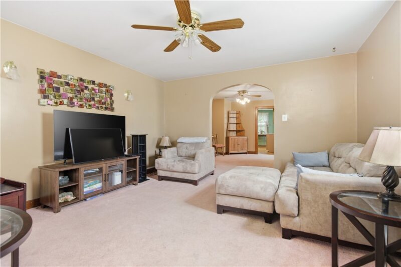 1622 Harpster St — photo 2