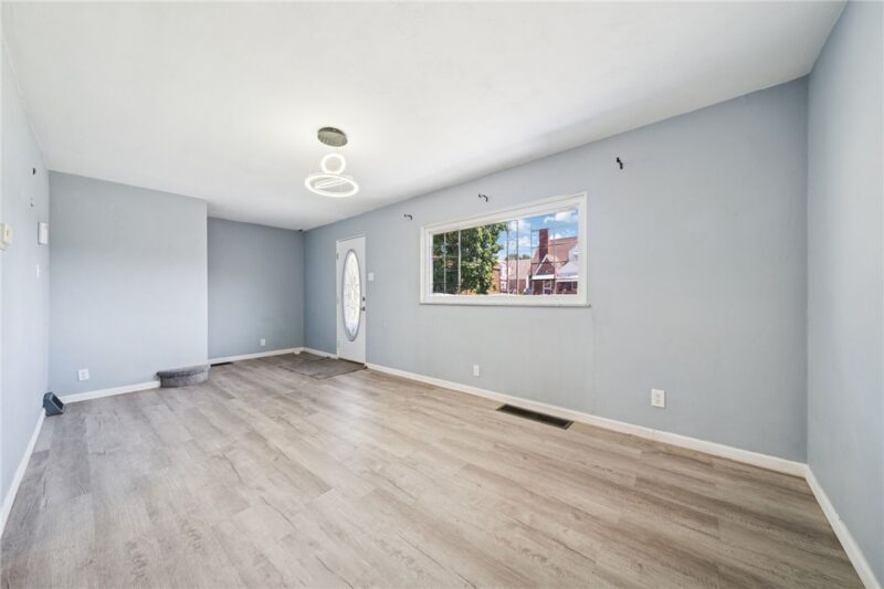 1625 Taylor Ave — photo 4