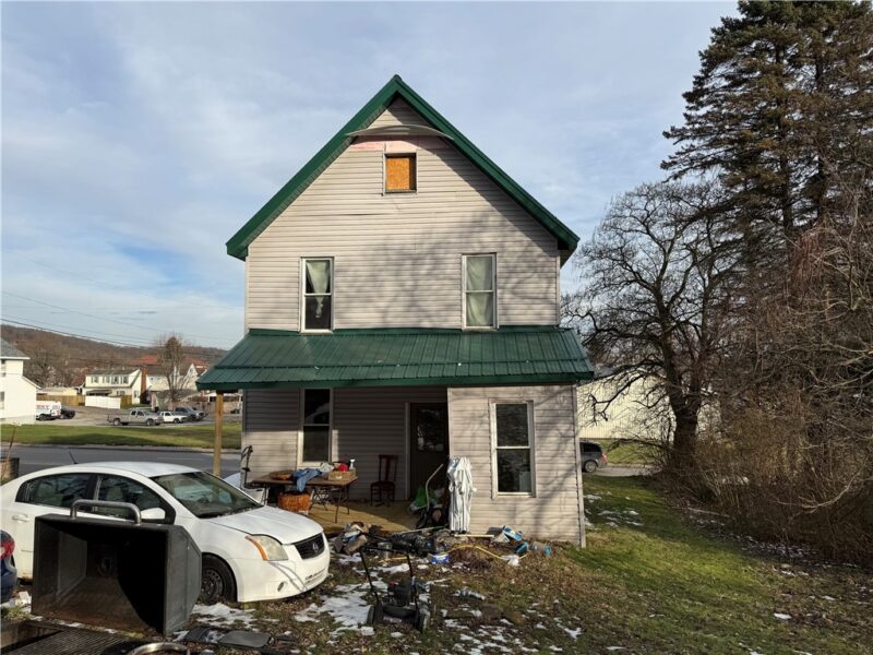 300 Hansen Ave — photo 5