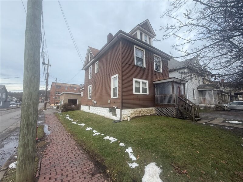 328 W Cunningham St — photo 4