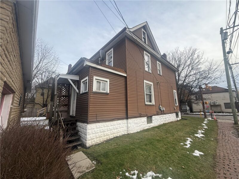 328 W Cunningham St — photo 6