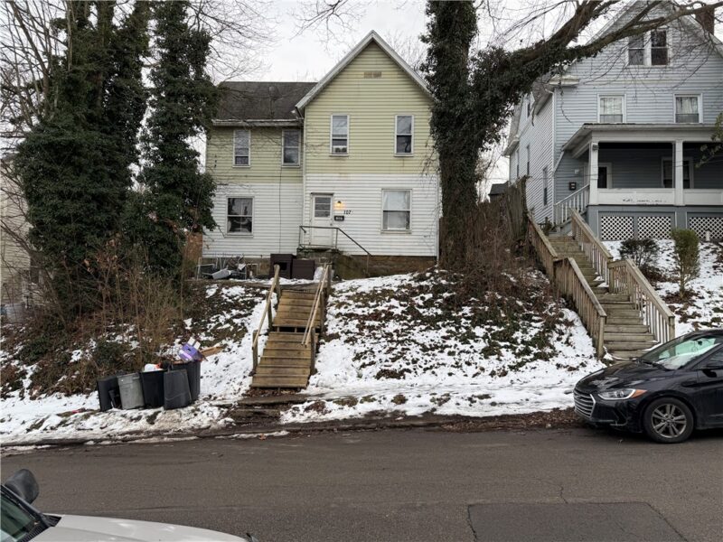 107 Sumner Ave — photo 2