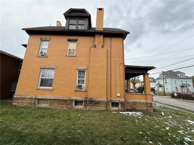 346 Mercer St — photo 3