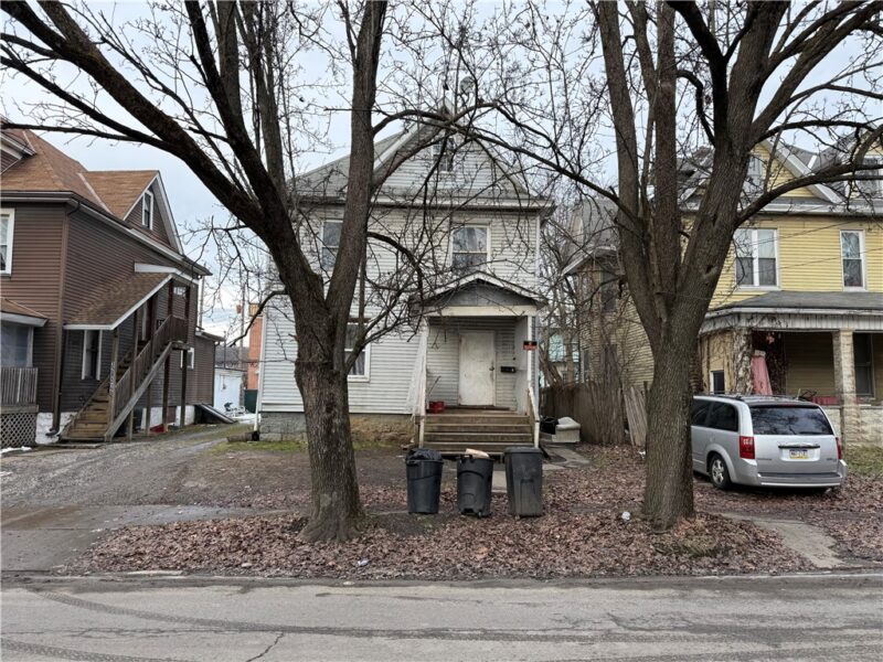 326 W Cunningham St — photo 2