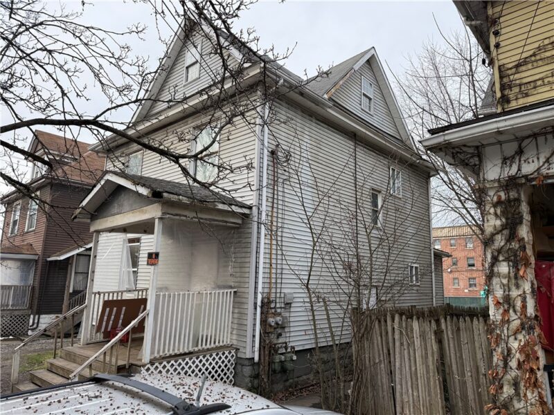 326 W Cunningham St — photo 4