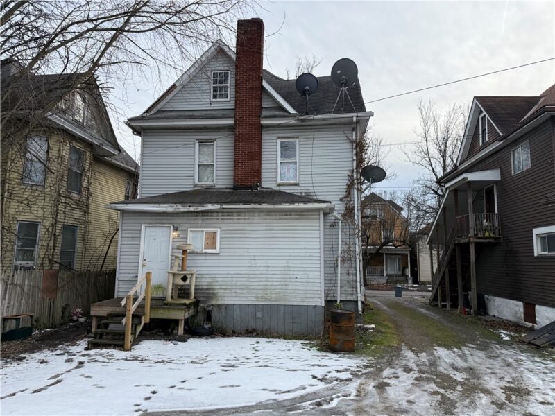 326 W Cunningham St — photo 5