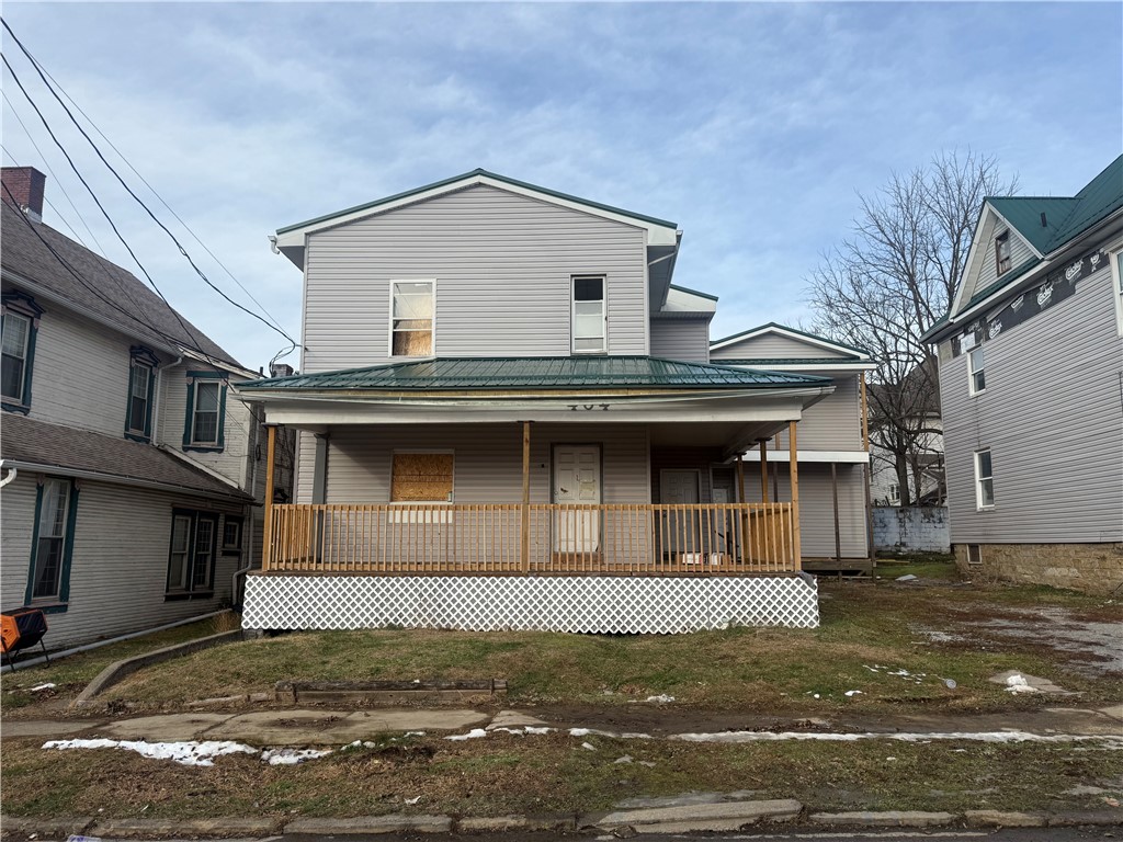 404 E Locust St — photo 1