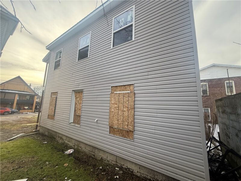 404 E Locust St — photo 4