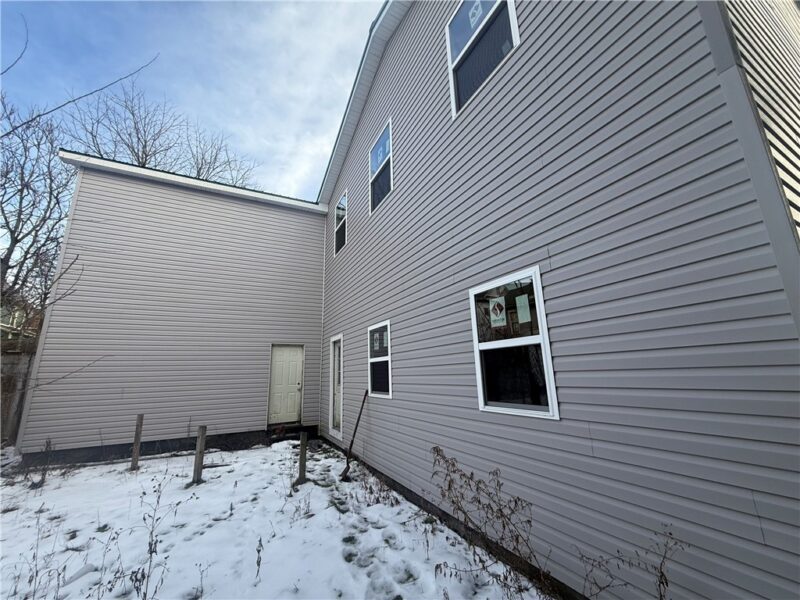 404 E Locust St — photo 5