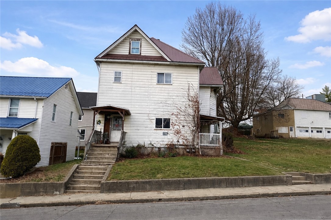 122 W Quarry St — photo 1