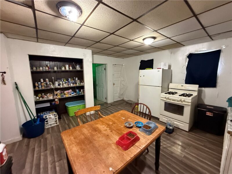 122 W Quarry St — photo 7
