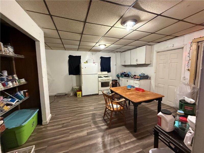 122 W Quarry St — photo 8