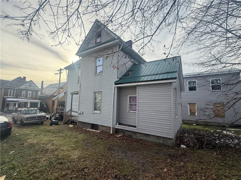 410 E Locust St — photo 6