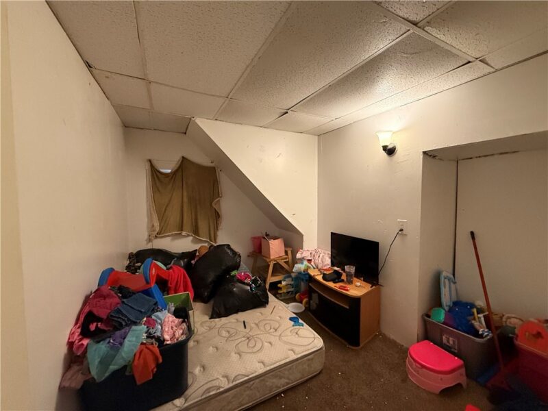 327 & 329 Howard St — photo 6