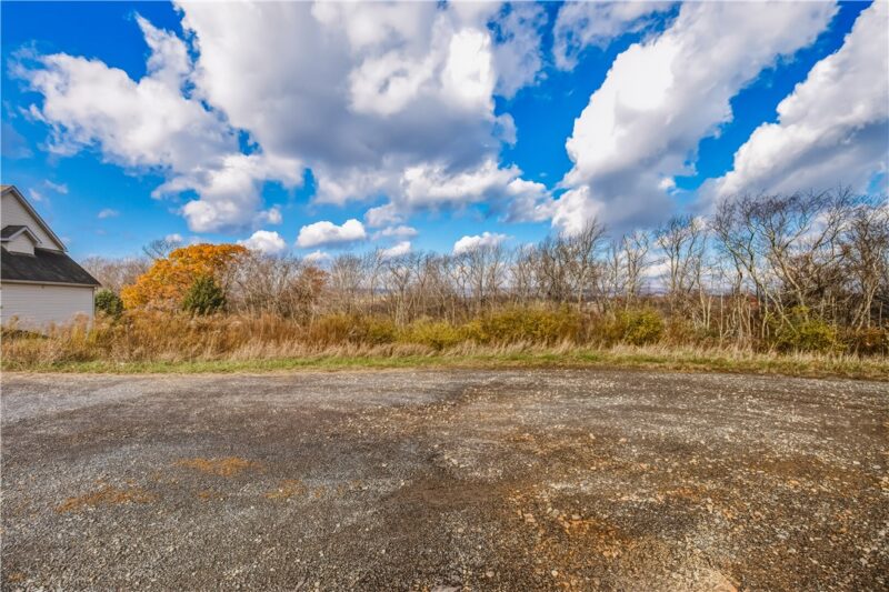 013 Oak Crest Drive — photo 3