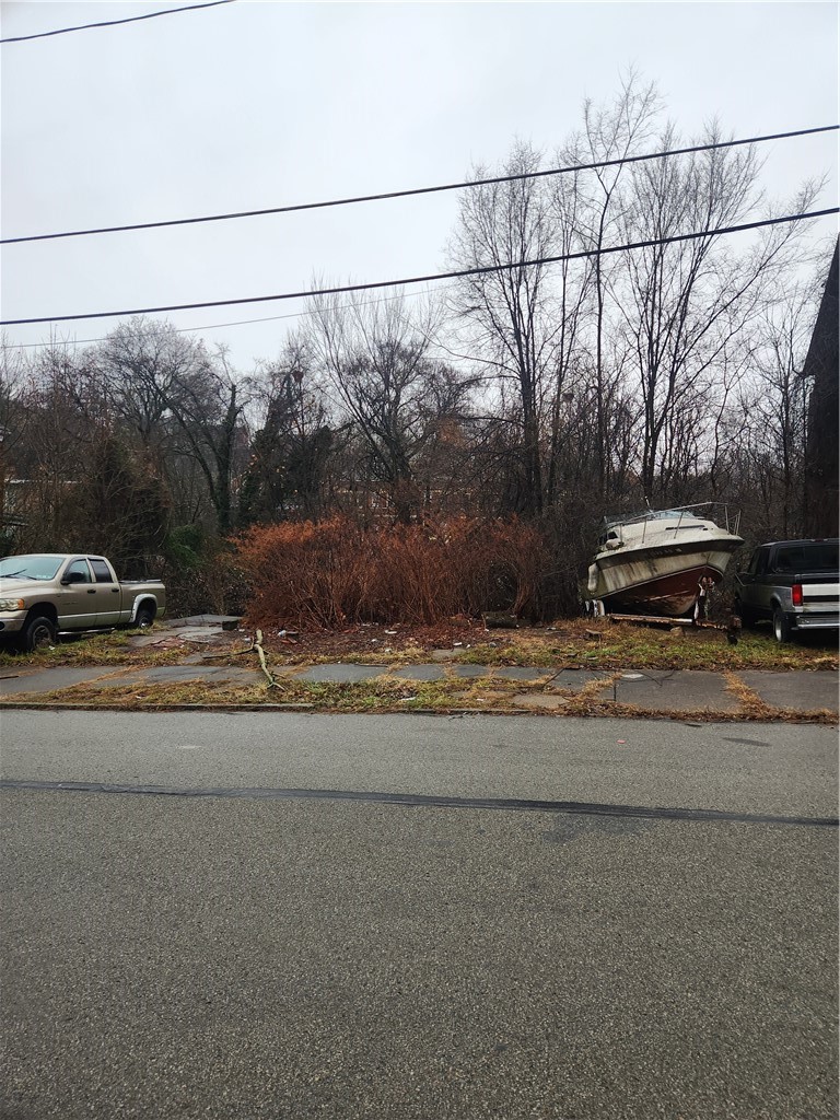 1371 Grotto St — photo 3