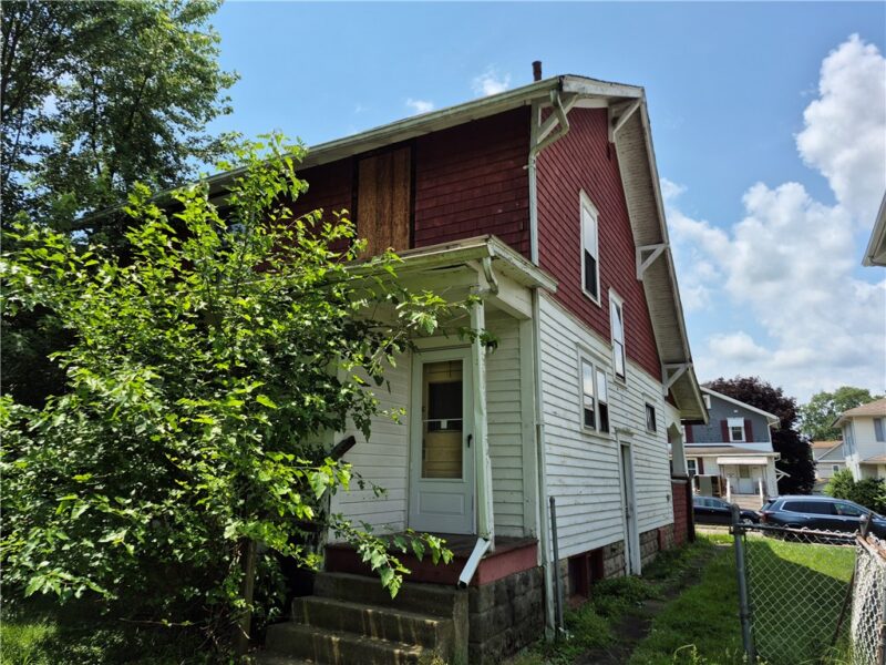 399 Baldwin Ave — photo 4