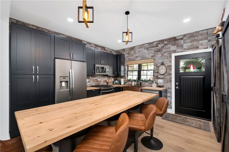 162 E Maple Lane — photo 8