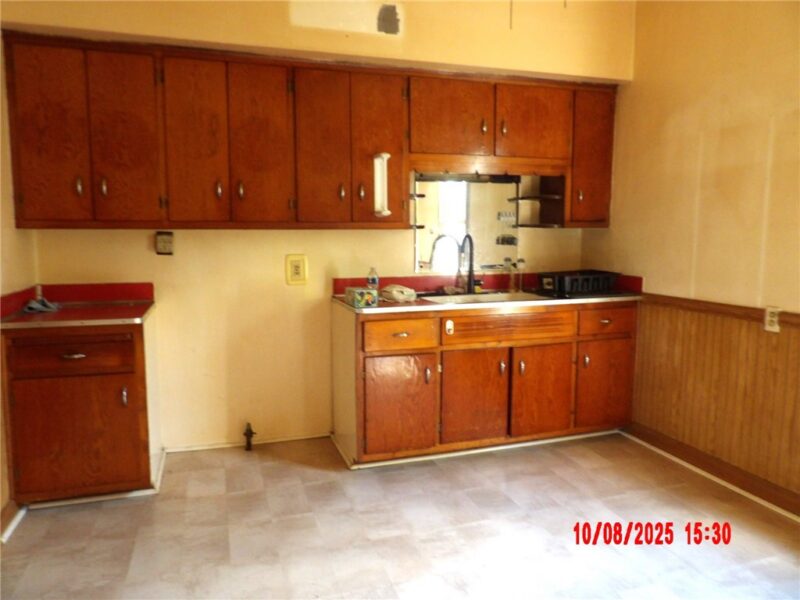 425 Grove St — photo 4