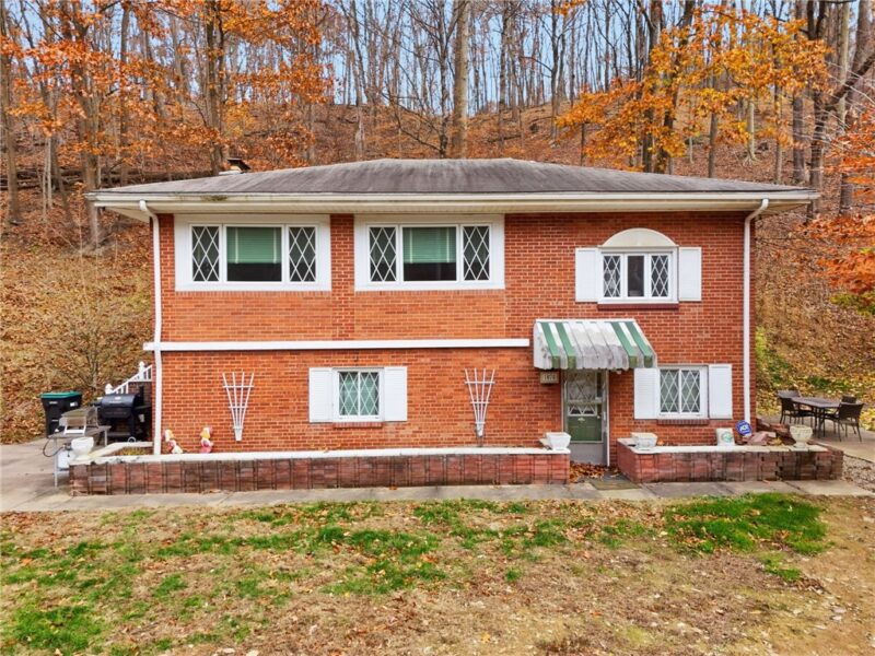 1076 Saxonburg Blvd — photo 2