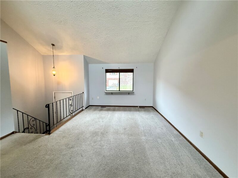 120 Sugar Maple Cir — photo 3