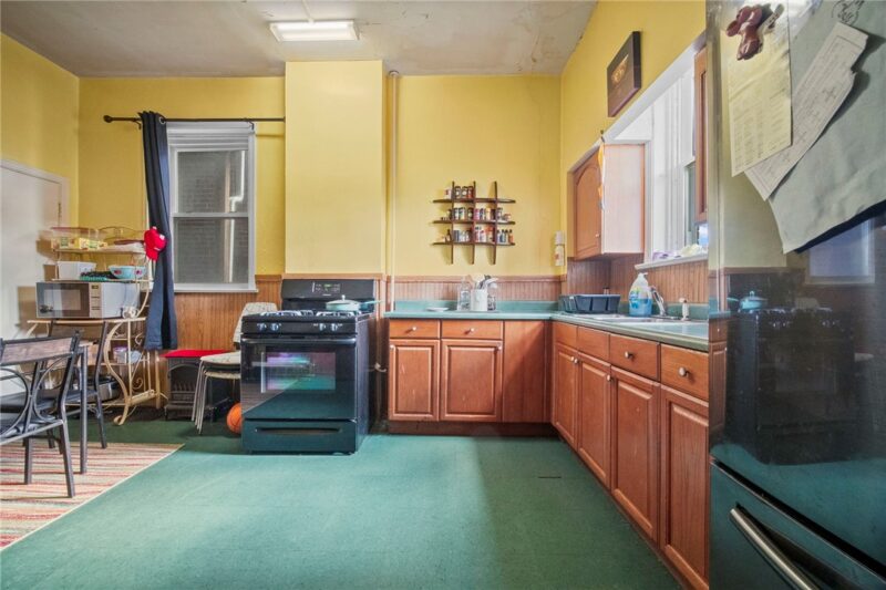 306 E Maiden St — photo 3