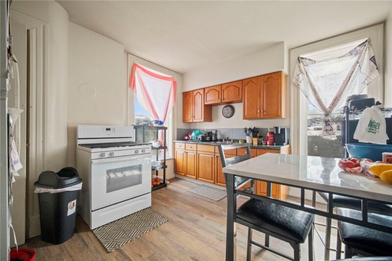 306 E Maiden St — photo 8
