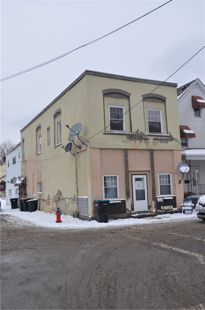 701 E 2nd — photo 2