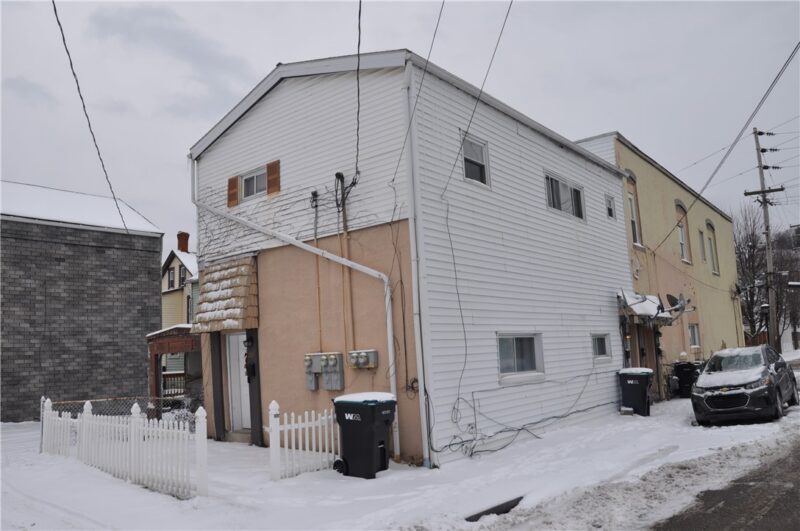 701 E 2nd — photo 3