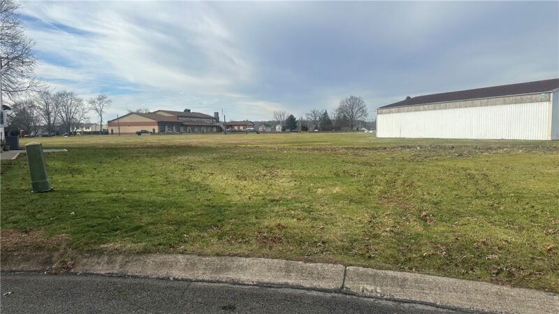 112 Shawnee Dr — photo 3
