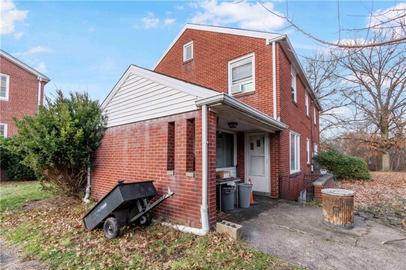 500 Thompson Ave — photo 5